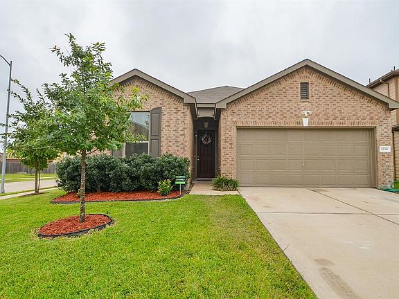 2nd image of 4330 Foster Gardens Ln