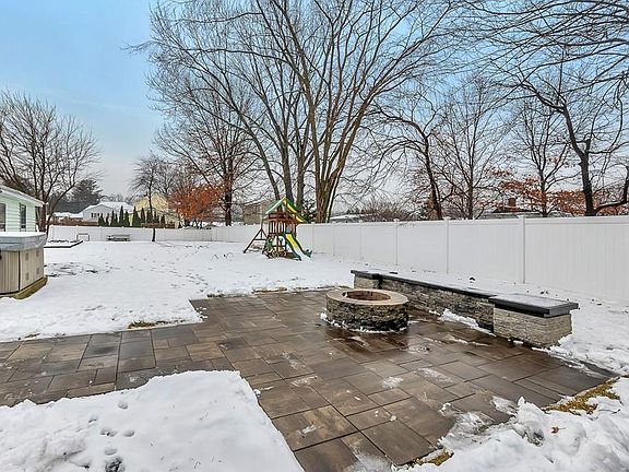 4th image of 47 Leland Ave