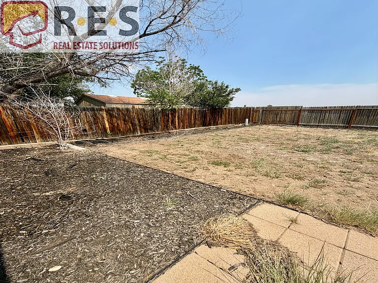 4691 Newton Dr — Photo 12
