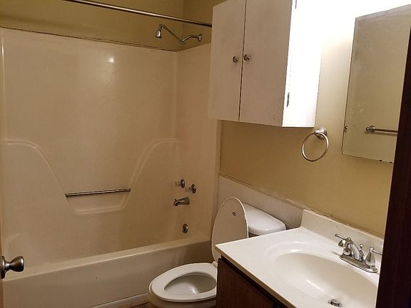 5th image of 94 Walnut Dr