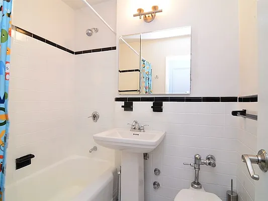 Sold by Chintan Trivedi | media 25