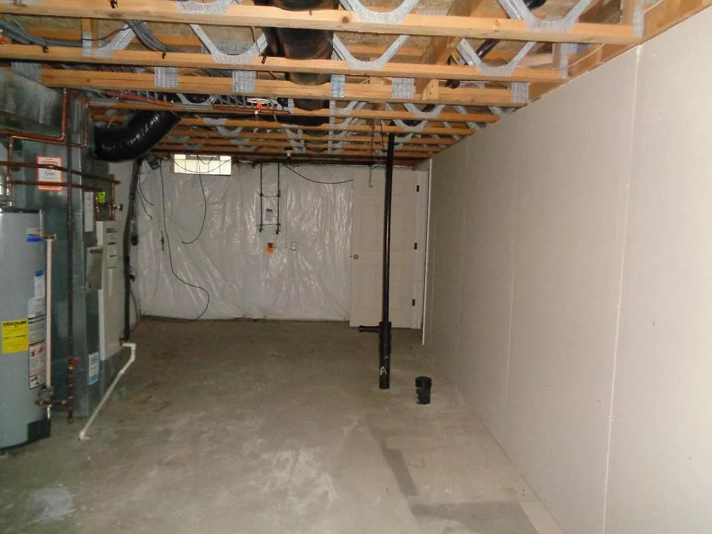 238 Glenkirk Dr — Photo 4