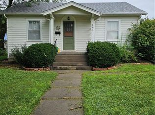 710 Pottawatomie St, Hiawatha, KS 66434