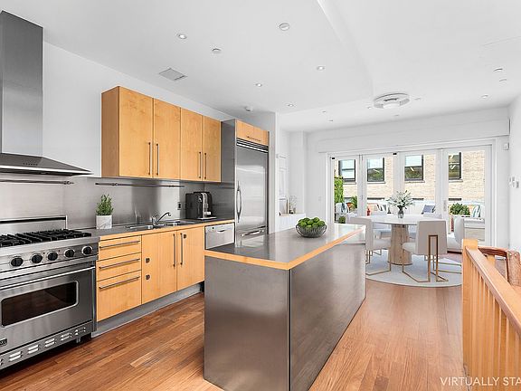 4th image of 58 Thomas St Unit Penthouse