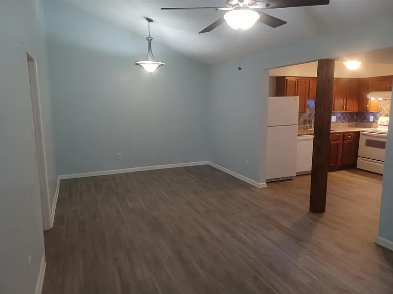 2411 Whispering Woods Blvd #4 — Photo 13