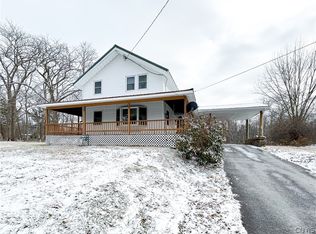 86 Lock St, Phoenix, NY 13135