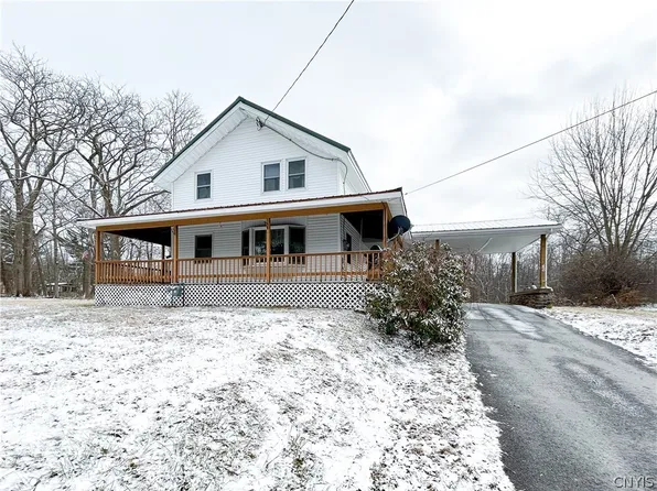 86 Lock St, Phoenix, NY 13135