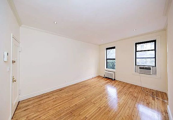 3rd image of 340 E 81st St APT 3B