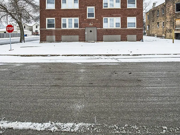 7254 S University — Photo 15