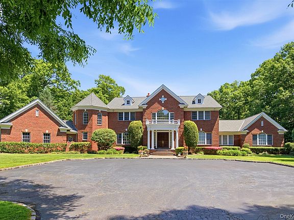 4th image of 7 Fairway Court