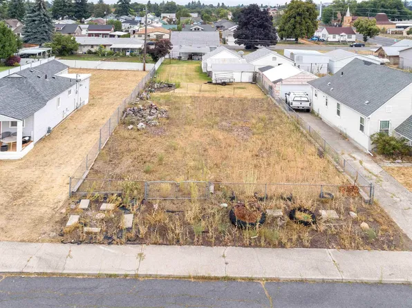 2011 E Longfellow Ave, Spokane, WA 99207