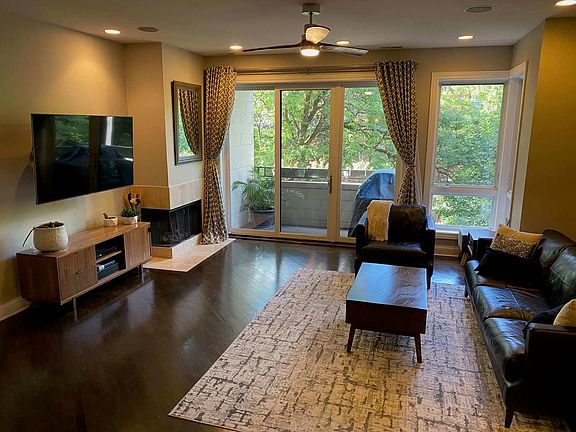 3rd image of 2247 W Wabansia Ave APT 304