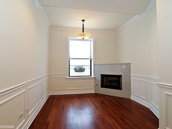 2nd image of 323 W Webster Ave APT 1E