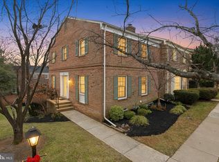 9311 Clanbrook Ct, Fairfax, VA 22031