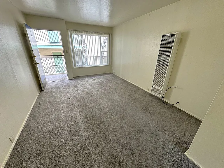 2420 Dwight Way #8 — Photo 2