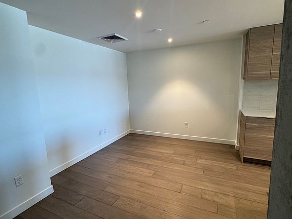 5th image of 2300 E Campbell Ave Unit 308