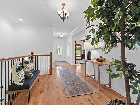 3rd image of 3312 Nottinghill Cir