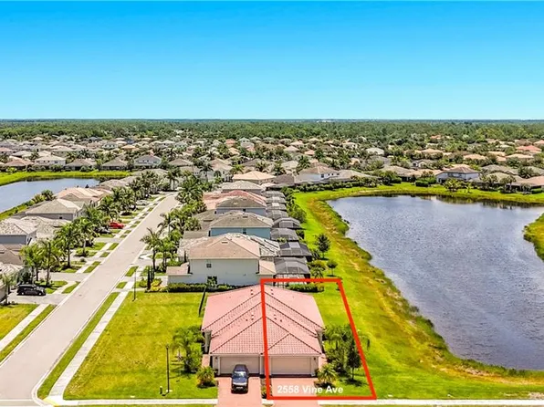 2558 Vine AVE, NAPLES, FL 34120