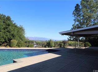 16922 Oak View Dr, Encino, CA 91436