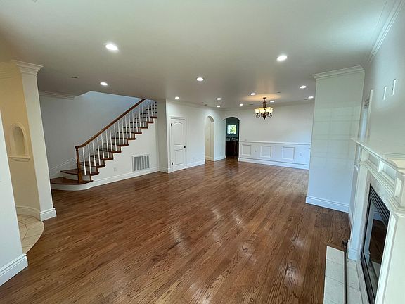 5th image of 1316 Orange Ave
