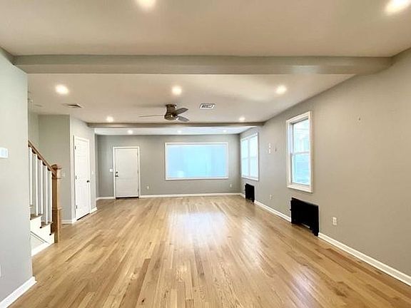 3rd image of 7 Holland Ave