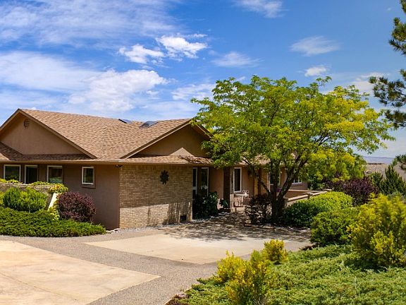 View of Front & Garage