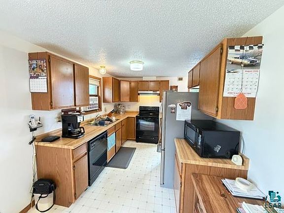 2nd image of 4156 Caribou Lake Rd