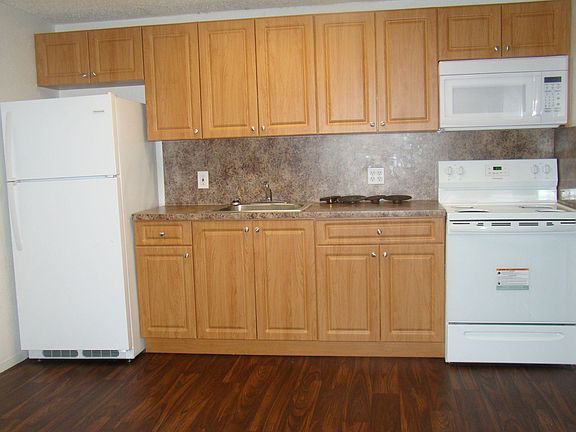 3rd image of 10125 N Nob Hill Cir #0