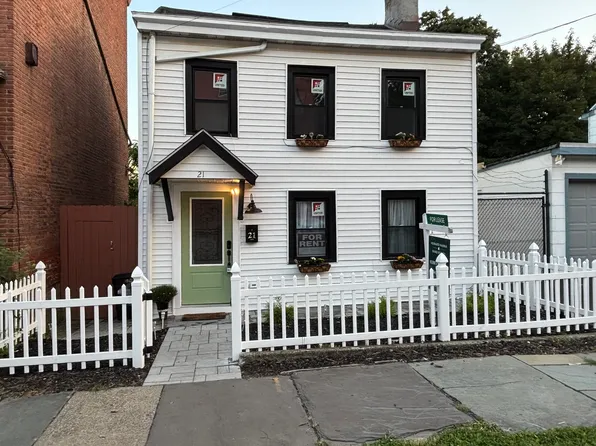 21 Carter St, Newburgh, NY 12550
