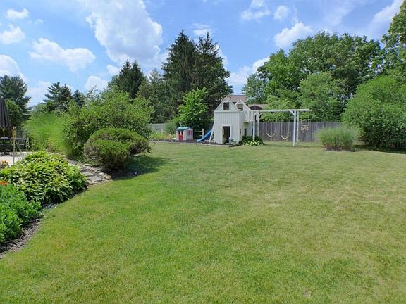 3rd image of 9874 Alliston Dr NW