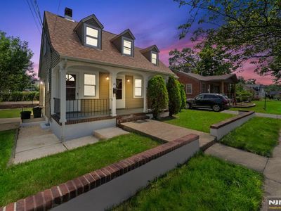 28 Willow St, Elmwood Park, NJ, 07407