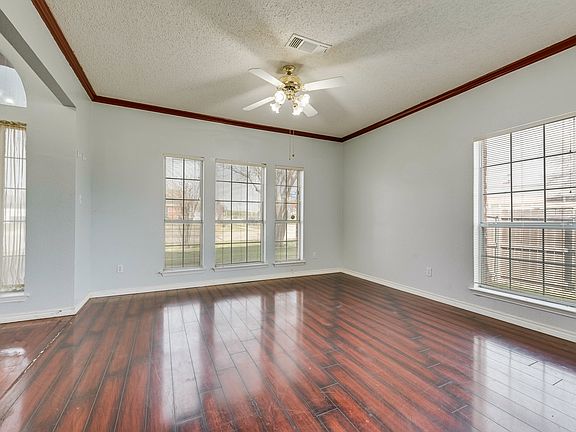 4th image of 6001 Harwood Crossing Dr