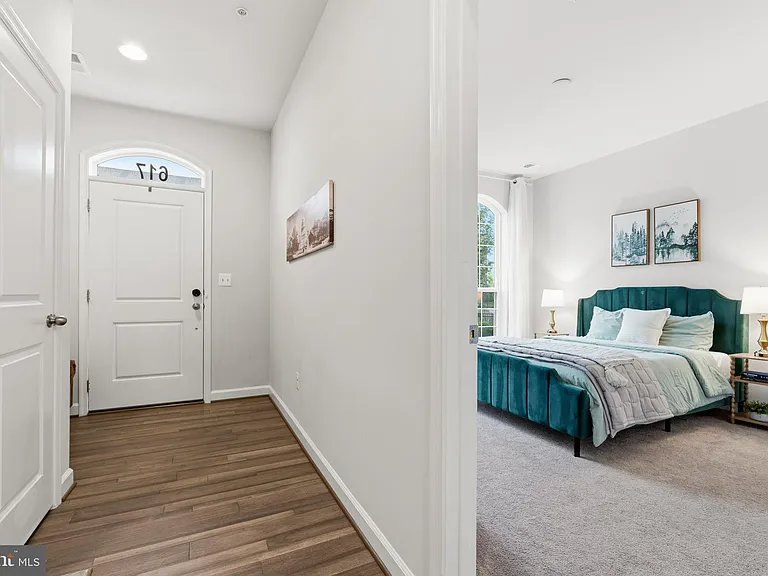 617 Leigh Way — Photo 9