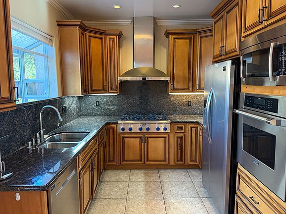 2nd image of 122 Shelley Ave