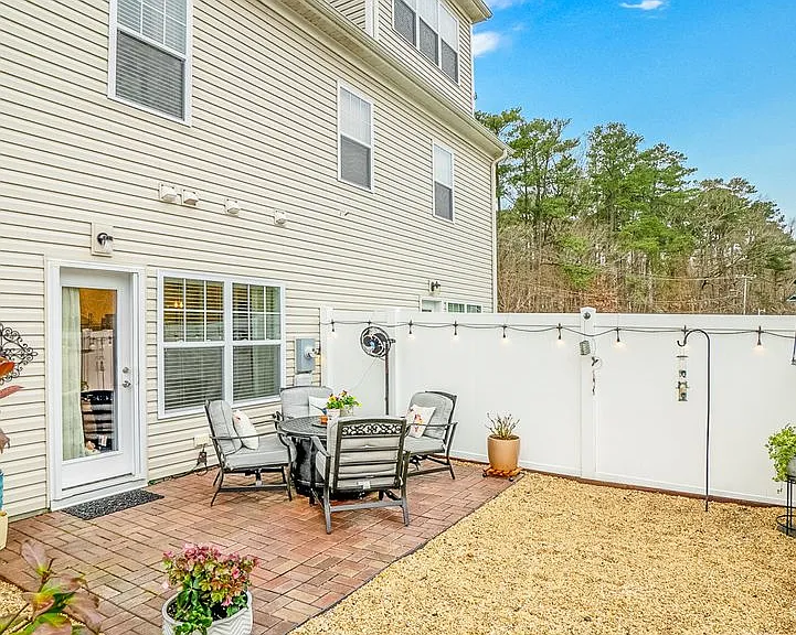 4772 Kilby Dr — Photo 43