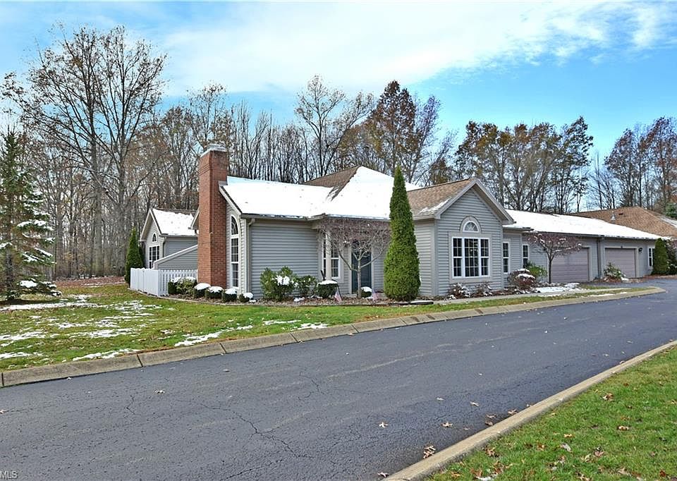 1st image of 18 Hunters Woods Blvd