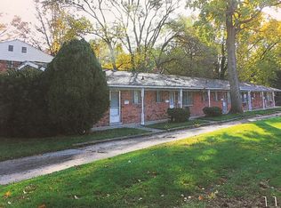 566 E Elmwood Ave, Clawson, MI 48017