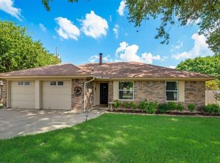 477 Ashley Ln, Roanoke, TX 76262