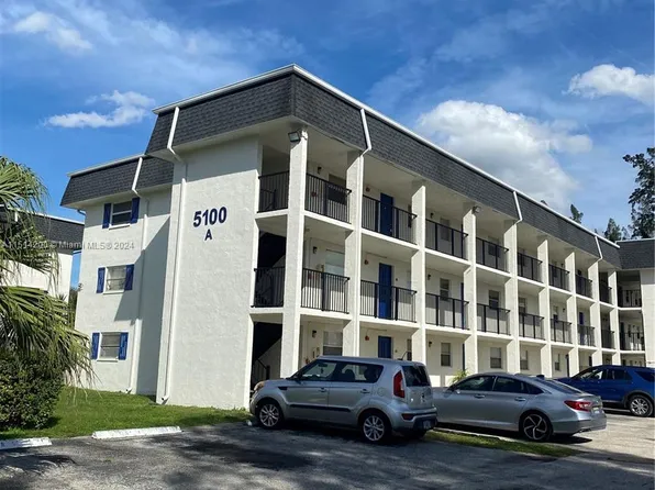 5100 SW 64th Ave APT 305, Davie, FL 33314