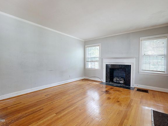 5th image of 299 Winton Ave