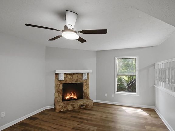 5th image of 600 Maple Dr