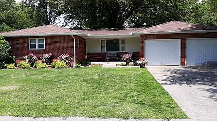 1st image of 11 Fairfax Dr