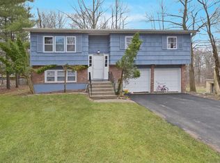 27 Dolson Rd, Monsey, NY 10952