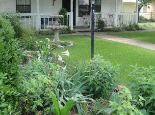 205 Short St, Smithville, TX 78957