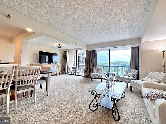 4th image of 7401 Westlake Ter APT 1006