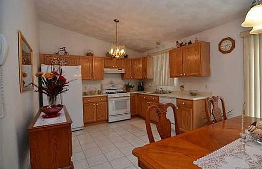 2nd image of 38 Hamlet Ct