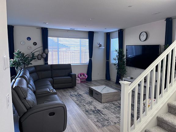 3rd image of 5754 Caprice Ct