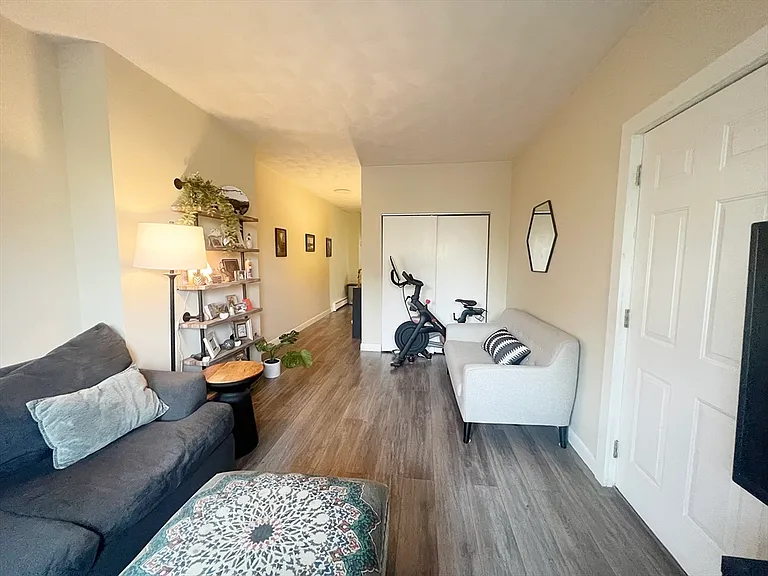122 London St #2 — Photo 17