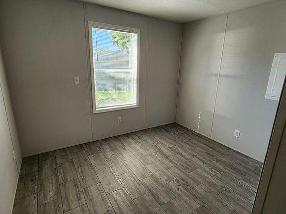 5th image of 6776 Townsend Rd #30