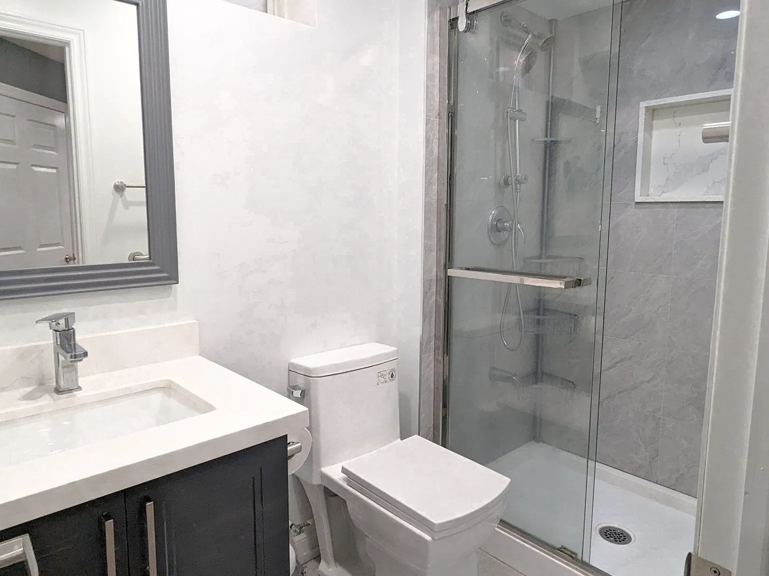 2 bed, $2,050 — Photo 4